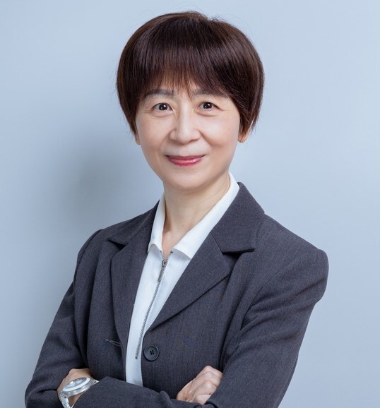 何淑熏 教授照片